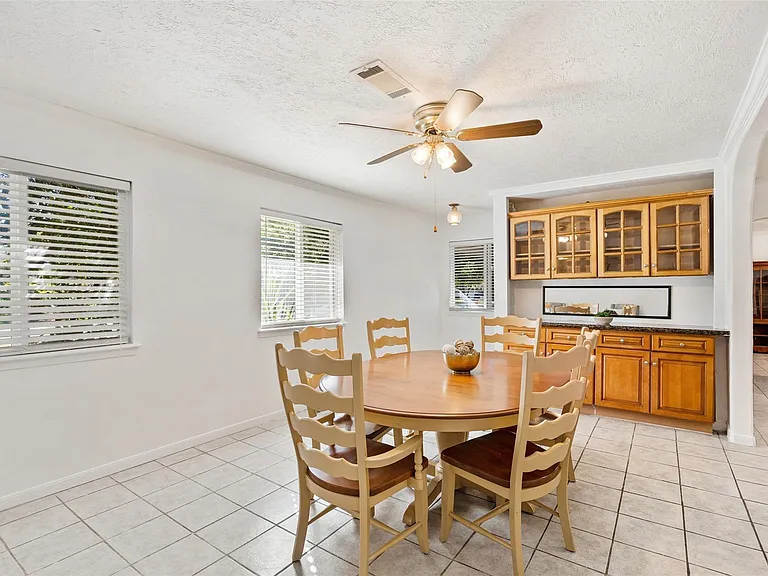 9214 Bronco Dr — Photo 16
