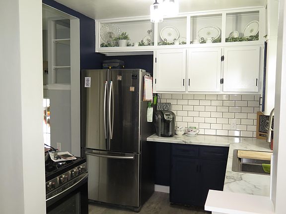 3rd image of 2573 Glenside Blvd