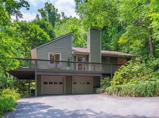 4 Lakeshore Ln, Asheville, NC 28804