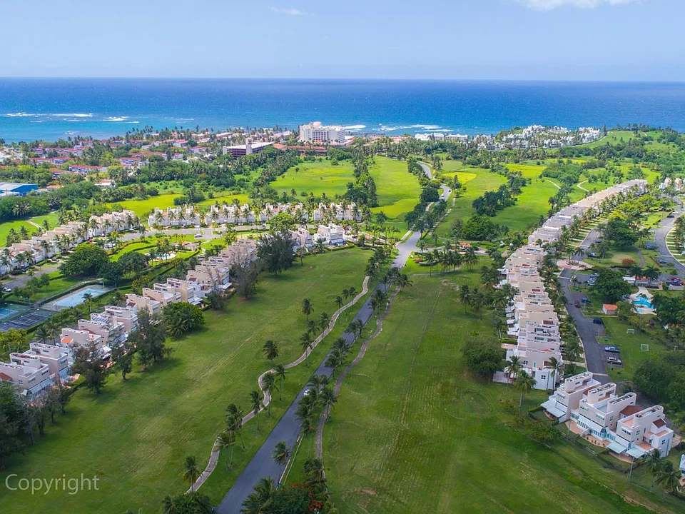 53 Villas De Golf Est
