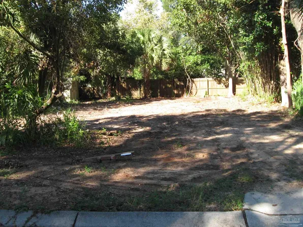 3300 E Lloyd St, Pensacola, FL 32503