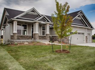 16750 Dellwood Dr, Clive, IA 50325