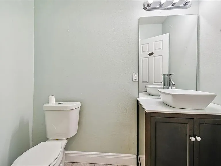 1302 Brandonwood Dr — Photo 16