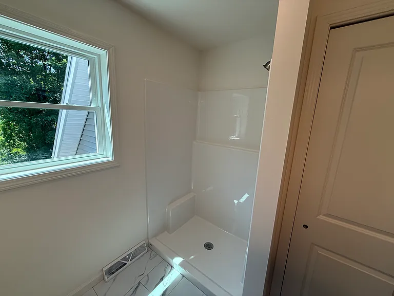 492 Clifton Park Center Rd #A — Photo 10