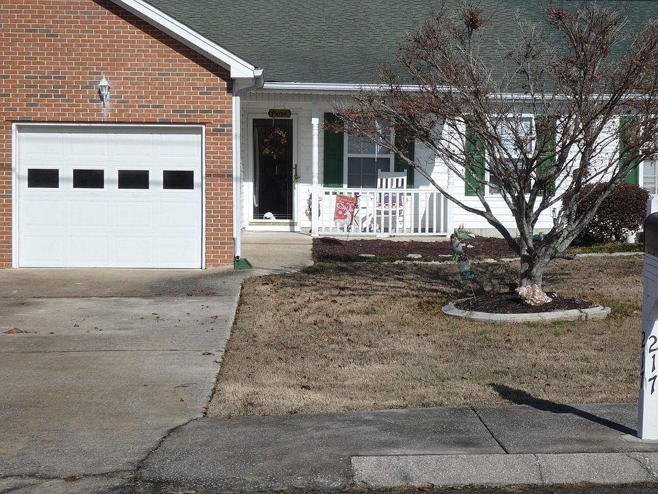 1st image of 217 Flagstone Dr