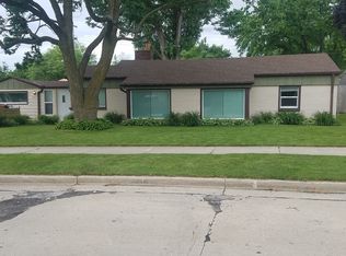 3721 N 97th Pl, Milwaukee, WI
