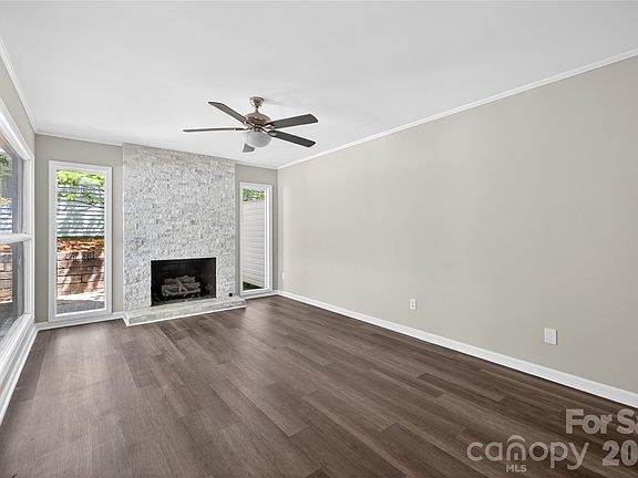 5th image of 1610 Renard Ridge Rd