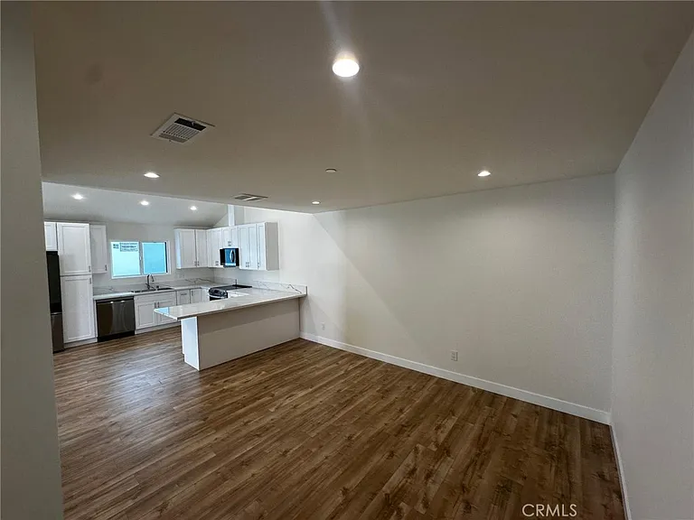 15950 Cohasset — Photo 3