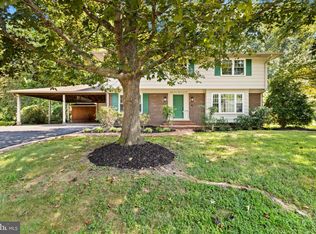 8705 Gateshead Rd, Alexandria, VA 22309