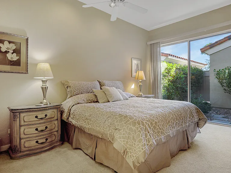 496 Desert Holly Dr — Photo 14