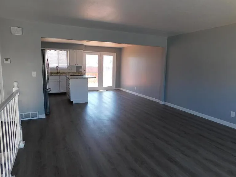 3625 S 4445 W — Photo 3