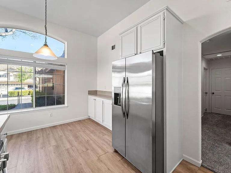 2394A Greenbriar Dr — Photo 11