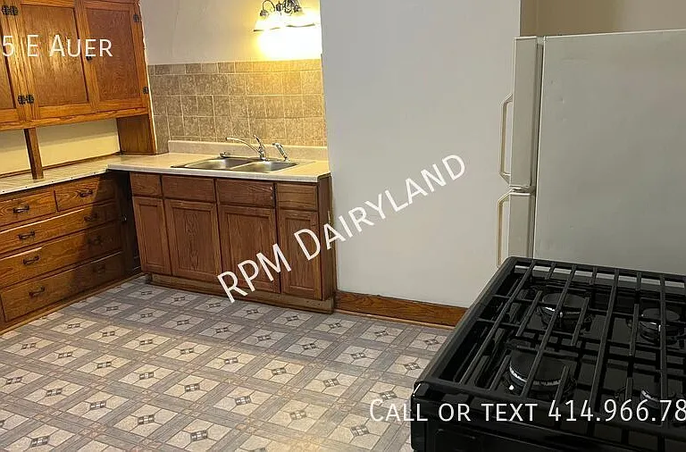 605 E Auer Ave — Photo 5