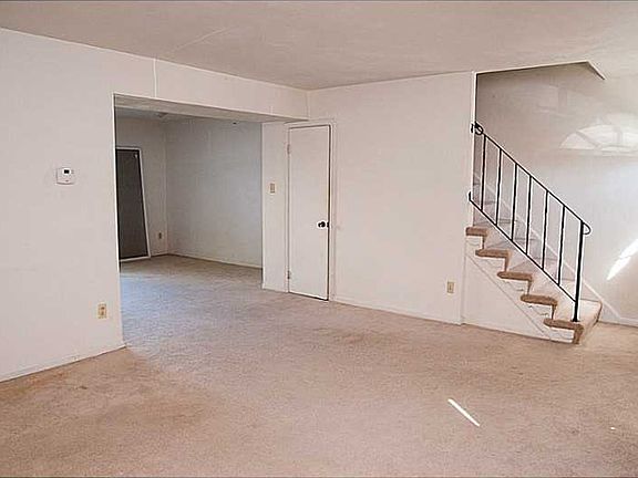 3rd image of 1272 Green Cedar Ln