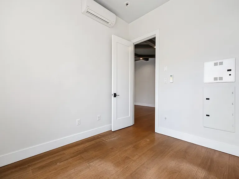 533 Park Pl #2F — Photo 9