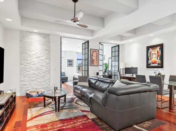 529 West 42nd Street 5R image 1 of 10