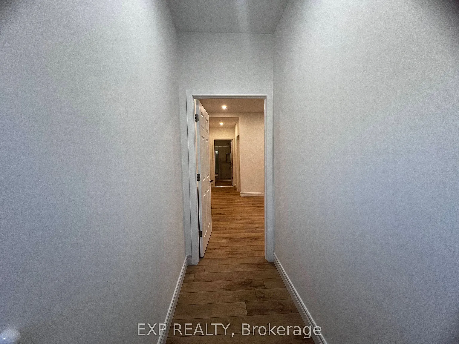 2 bed, $2,400 — Photo 4