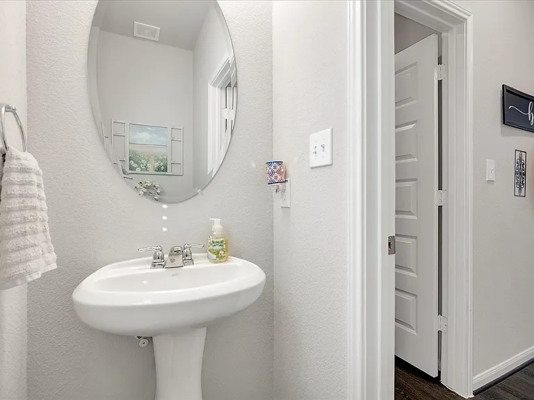 8426 Moonlight Bay Cir — Photo 28