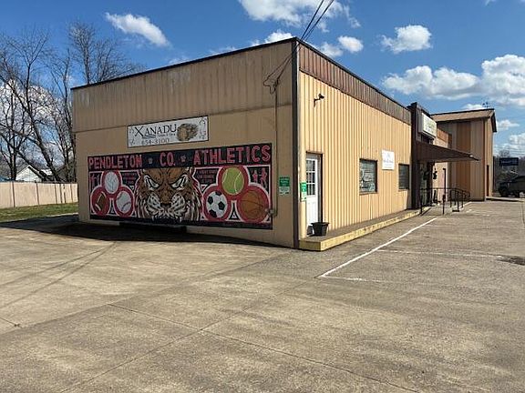 3rd image of 984 Ridgeway Ave