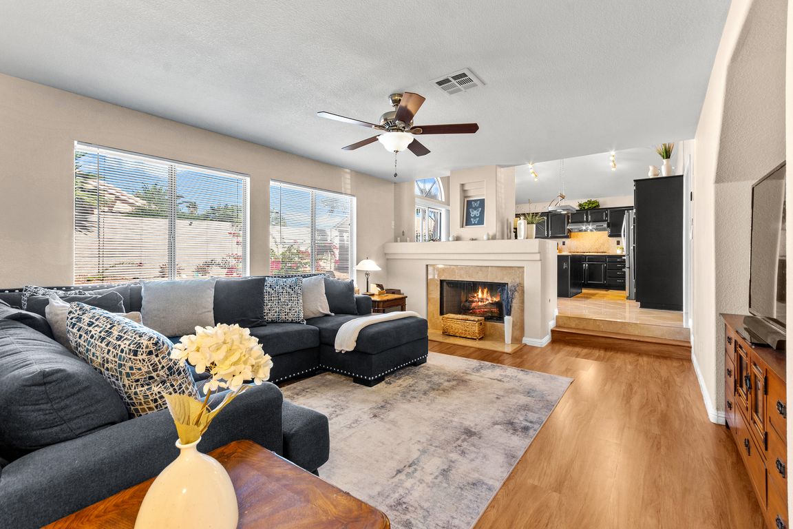 next background image