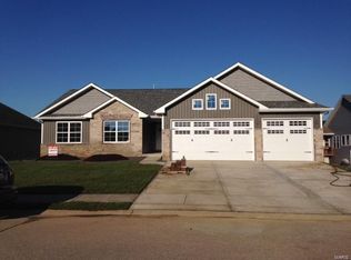 217 Olyvia Dr, Saint Jacob, IL 62281