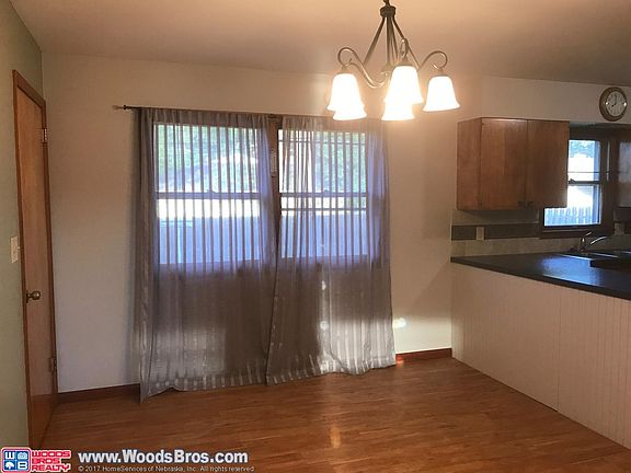 4th image of 718 N Mayhew Ave