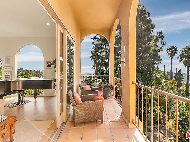 6203 Temple Hill Dr — Photo 5
