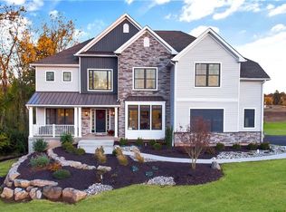 7015 Turtle Creek Dr #77, Center Valley, PA 18034