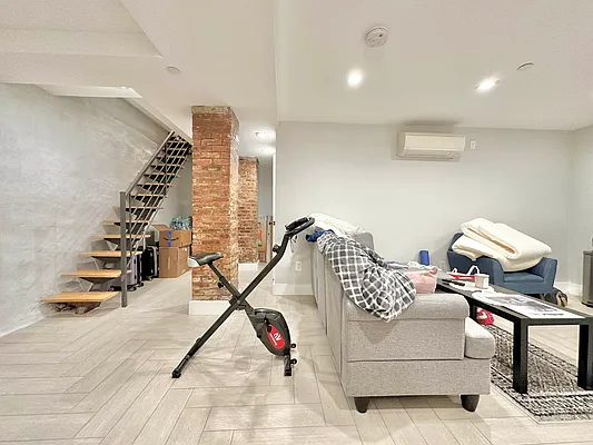 Rented by Doorway NYC, LLC | media 40