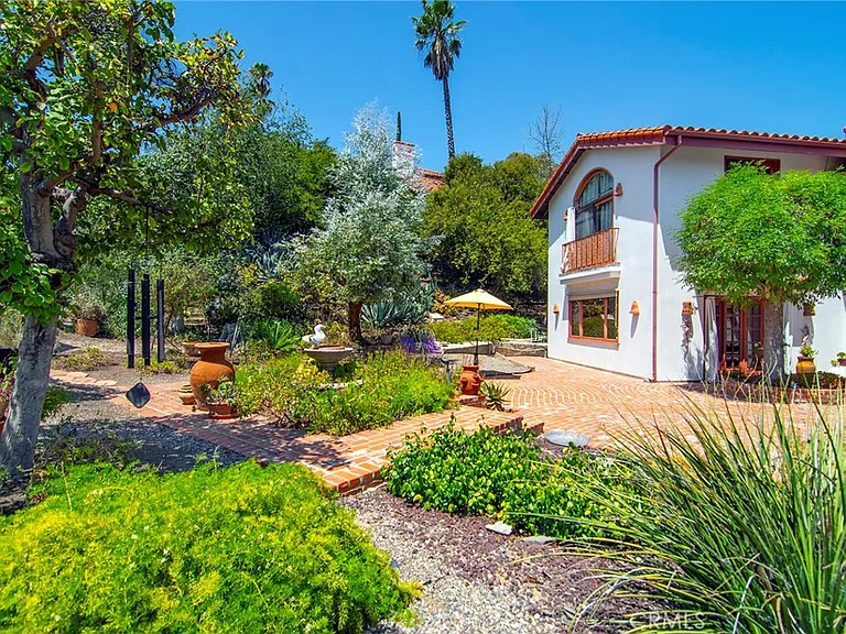 18690 Pasadero Dr — Photo 5