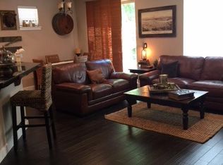 154 NE Stonebriar Ln, Hillsboro, OR 97124
