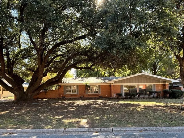 2627 Bretton Rd, Wichita Falls, TX 76308