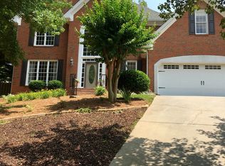 5005 Brent Knoll Ln, Suwanee, GA 30024