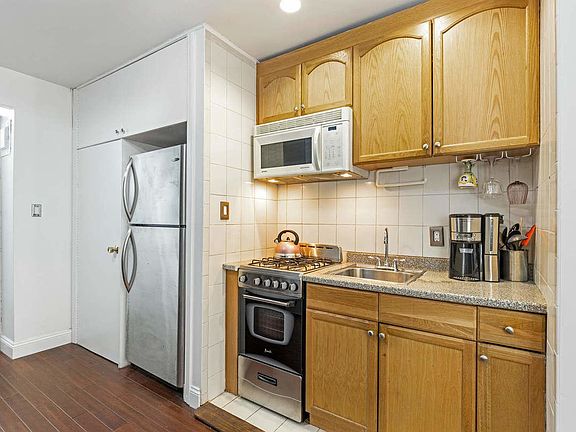 5th image of 1420 York Ave APT 2F