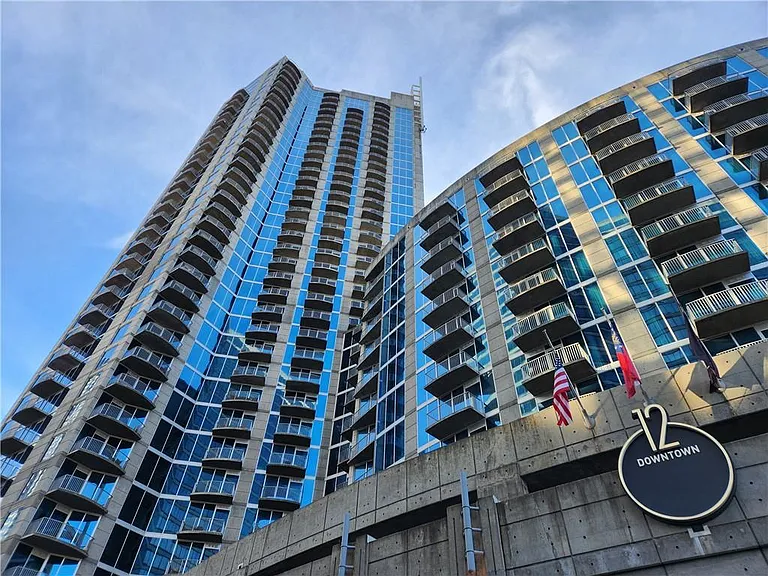 400 W Peachtree St NW #1614 — Photo 30