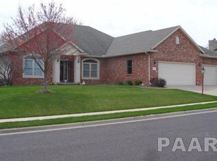 2614 W Windflower Ct, Peoria, IL 61615