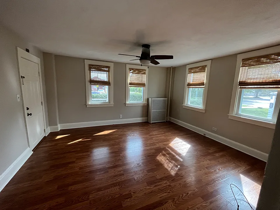 18 E Silver St #1