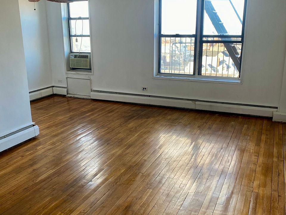 2nd image of 129 Beach 118th St APT 6H