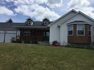898 Cherry Ridge Dr, Traverse City, MI 49696