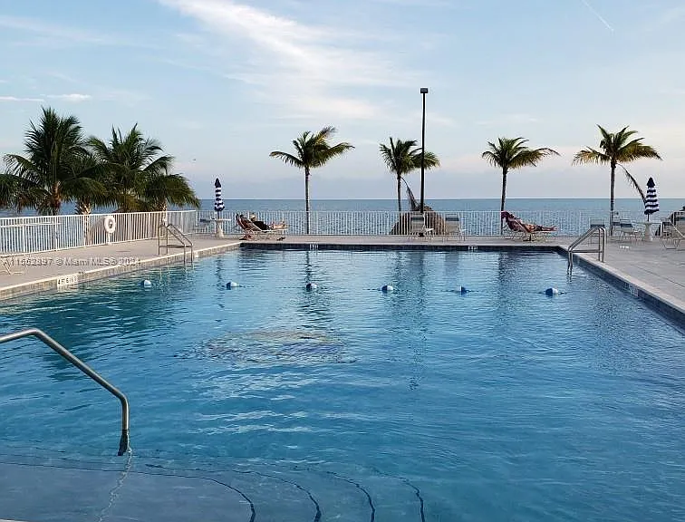 10877 Overseas Hwy #38 — Photo 41