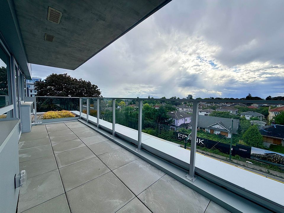 1st image of 8120 Oak St #502