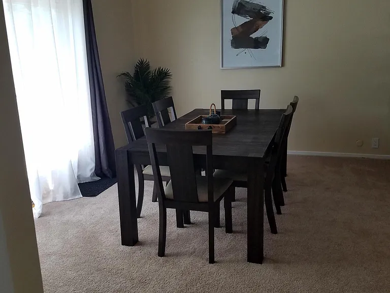 Dinning table seats 6