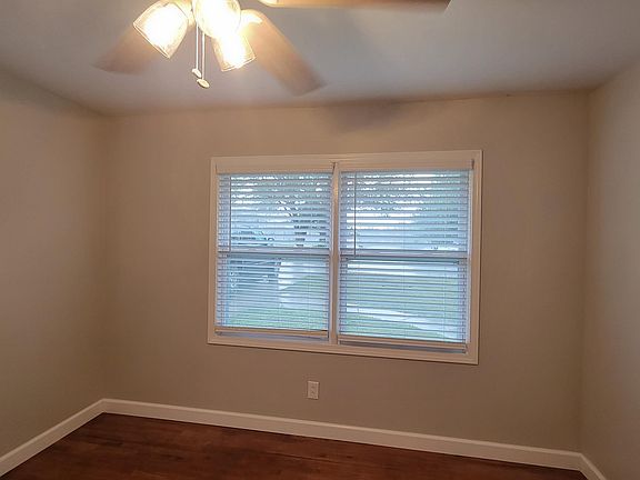 5th image of 302 E Burton St