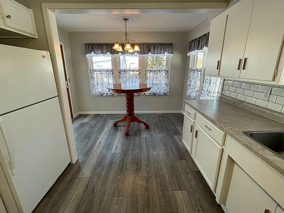 3rd image of 2191 Eldridge Ave E
