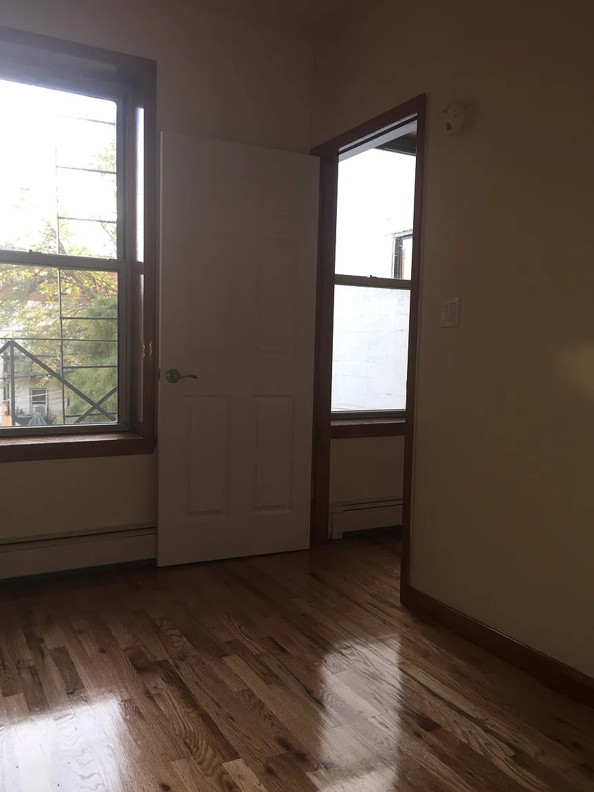 190 W 9th Street # Fl 2nd photo 1