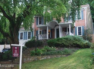 9002 Le Velle Dr, Chevy Chase, MD 20815