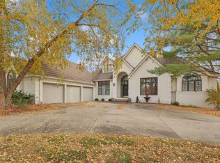 5548 Glen Oaks Point, West Des Moines, IA 50266