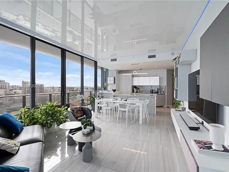 480 NE 31st St #CU-1801 — Photo 3