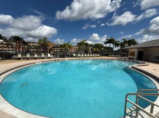 84 Mansfield Dr #B, Boca Raton, FL 33434