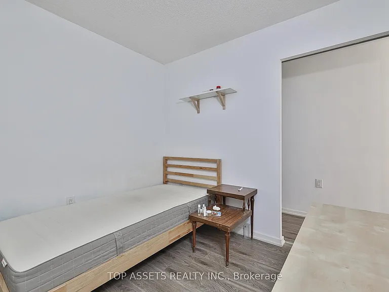 36 Lisgar St #518E — Photo 28
